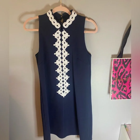 Lilly Pulitzer Navy and White Dress - Picture 4 of 9